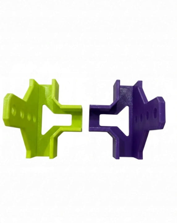 Zestaw-stolarskich-2-teownikow-18mm-4-otwory-Fi8-trzecia-reka-M-EAN-GTIN-5907455390128.jpg